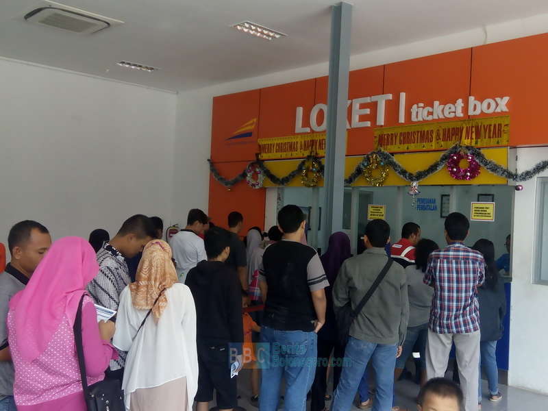 Penumpang KA di Stasiun Besar Bojonegoro Meningkat Signifikan
