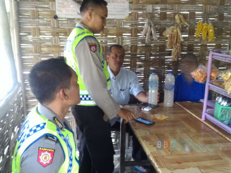 Polsek Baureno Amankan 12 liter Miras dari 4 Warung