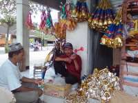 Penjualan Terompet di Padangan Diperkirakan Menurun