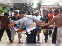 Honda Vario Tabrak Panther, Tulang Paha Pengendara Patah