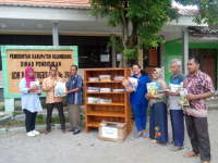 PEPC Serahkan Bantuan Buku dan Rak Buku di SDN Bandungrejo 1 dan 2