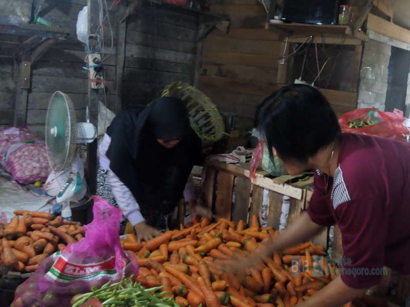 Tahun Baru, Harga Sayuran di Pasar Kota Bojonegoro Naik
