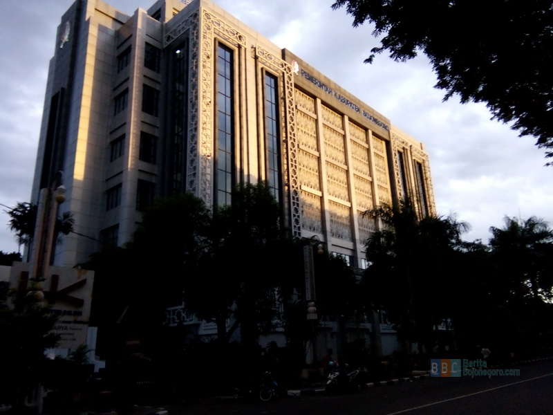 Panorama Indah Sore Hari Gedung Pemkab