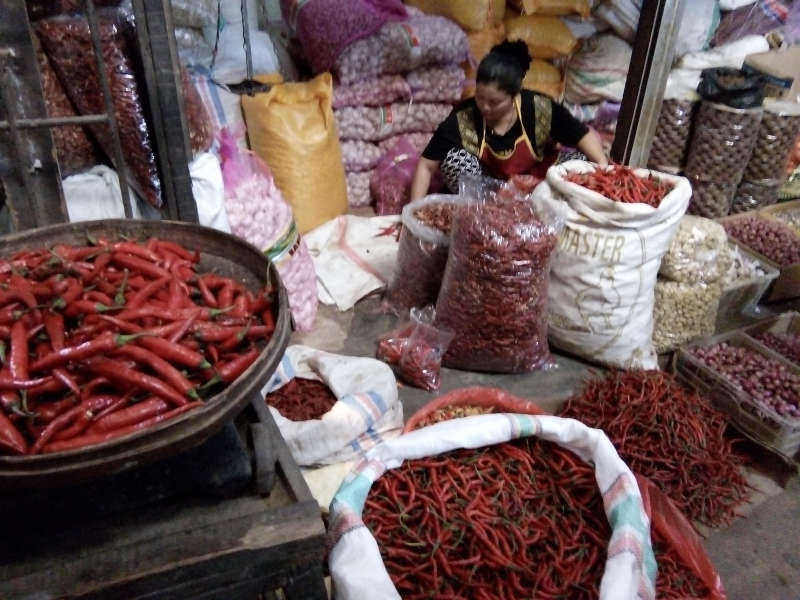 Di Pasar Kota, Harga Cabai Terus Merangkak Naik