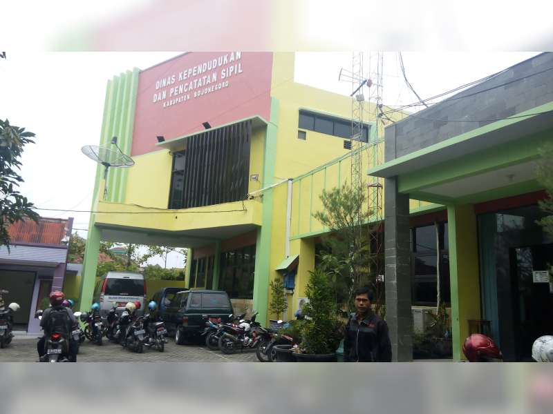 Warga Kecewa Pelayanan Dispendukcapil Bojonegoro