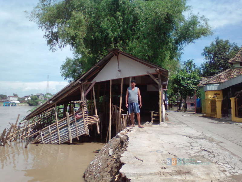 Tak Ada Perbaikan, Longsor di Kawasan Bengawan Solo Bakal Semakin Parah