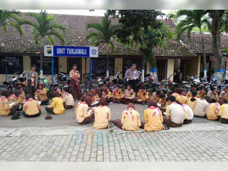 Sat Lantas Polres Bojonegoro, Berikan Pembinaan dan Penyuluhan Keselamatan Berlalu Lintas