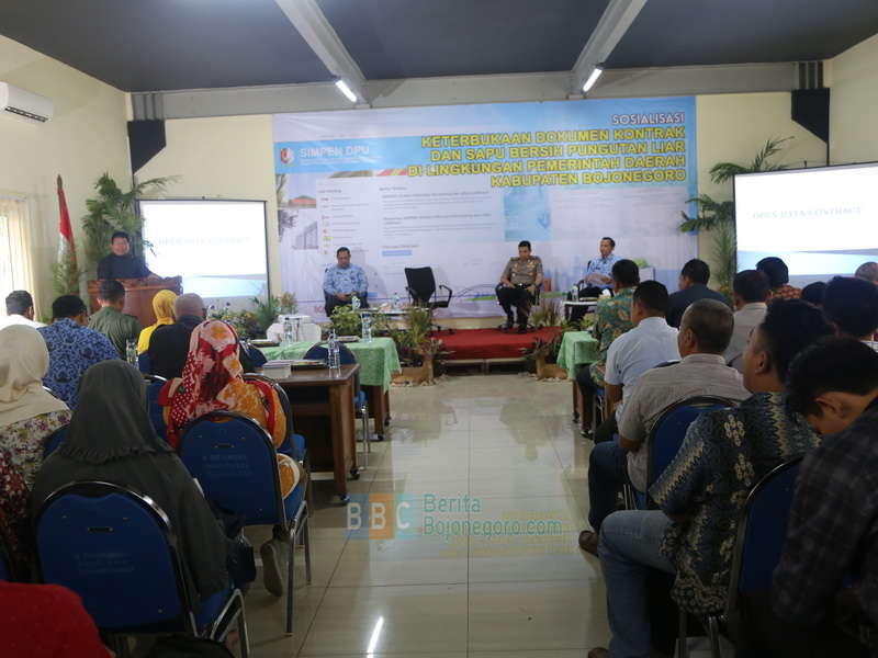 Pemkab Sosialisasikan Keterbukaan Dokumen Kontrak Kepada Para Penyedia Jasa