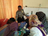 Tabrak Pintu Mobil, Pengendara Motor di Dander Masuk RS