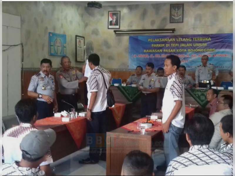 Lelang Parkir Sekitar Pasar Kota Digelar Hari Ini, Dishub Belum Tentukan Pemenang