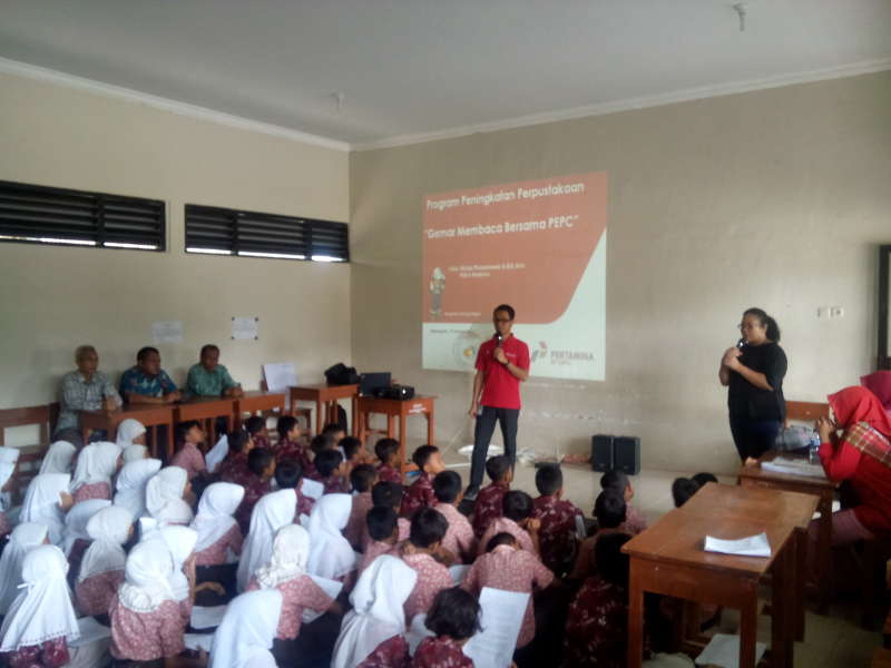 Gemar Membaca Bersama PEPC Digelar di SDN Bandungrejo 1 dan 2