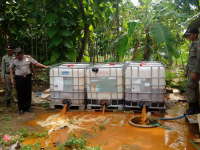 Polsek Semanding Berhasil Amankan 25.800 Liter Miras