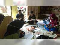 Kru LPM Spektrum Dalami Literasi di Arisan Buku