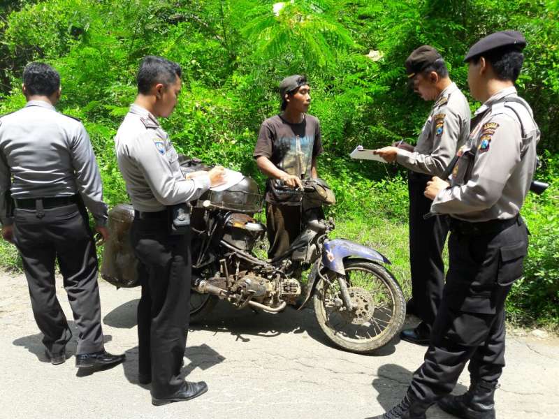Hari ke 2 Operasi, Petugas Sempat Hentikan 3 Perengkek Sumur Tua