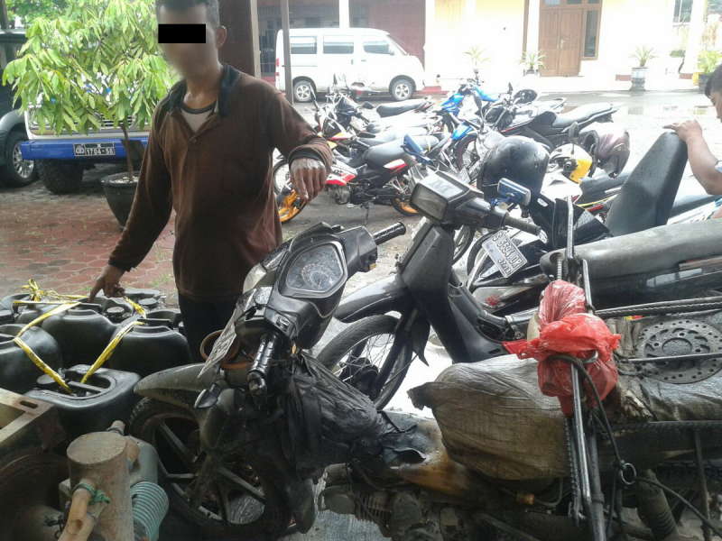 Warga Rembang Diamankan Polisi, Karena Ketahuan Mengangkut Minyak Mentah Olahan