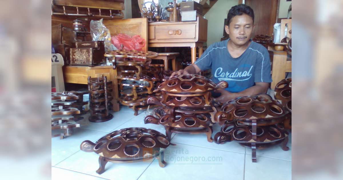 Tempat Air Minum Dalam Kemasan Motif Kura-Kura, Paling 