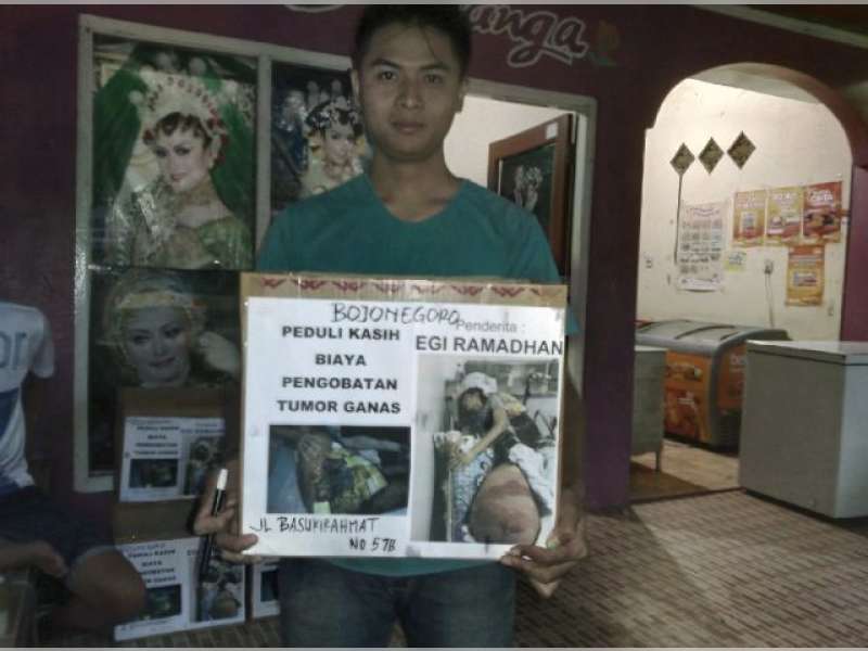 Aksi Sosial Kartar Dukuh Jambean Desa Sukorejo, Bantu Penderita Tumor