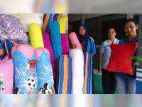 Napi Perempuan Lapas Tuban Produktif Membuat Kerajinan Bantal