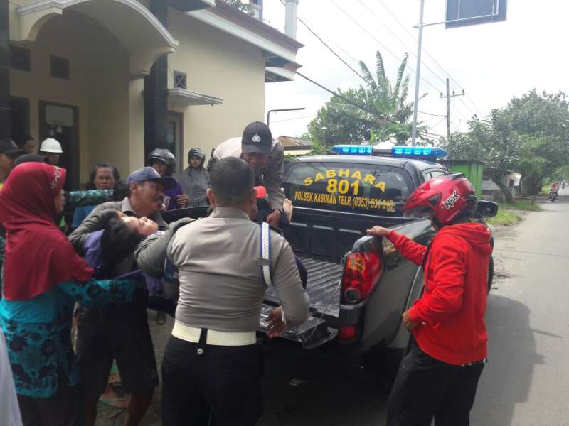 Jarak Terlalu Dekat, Dua Pengendara Motor Tubrukan di Kasiman
