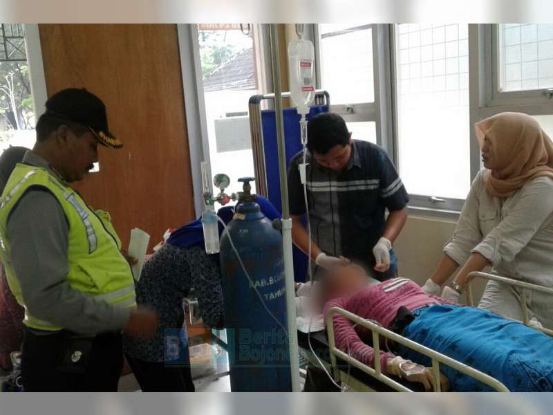 Kecelakaan Antara Dua Motor di Sugihwaras, Seorang Pengendara Alami Luka Berat