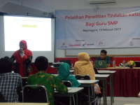 Puluhan Guru SMP Belajar Membuat PTK di PBG Bojonegoro