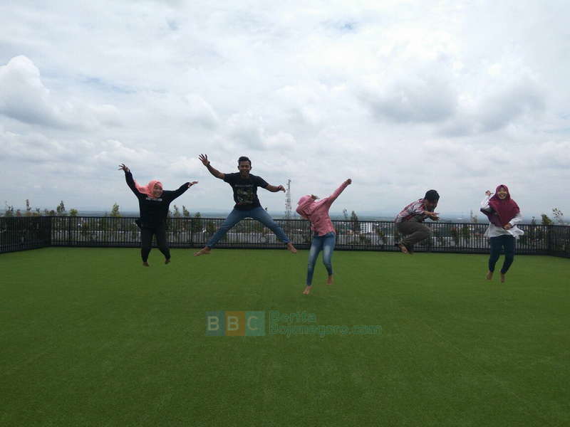 Begini Caranya Jika Ingin Foto di Atap Gedung Pemkab Bojonegoro