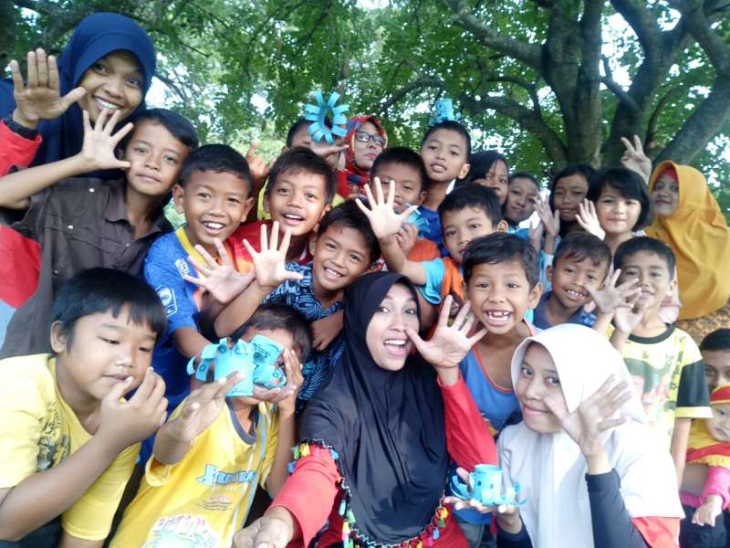 Gelak Tawa Warnai Tuk Buntung