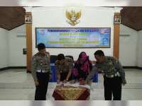 Kapolres Tandatangani Kerja Sama dengan Radio Istana FM