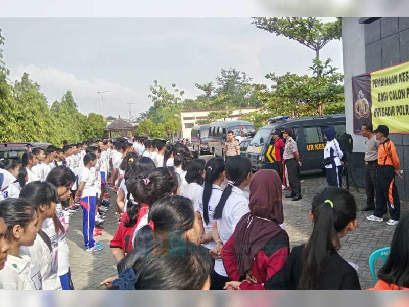 Kapolres Beri Motivasi Pada Calon Peserta Sekolah Inspektur Polisi Sumber Sarjana Tahun 2017