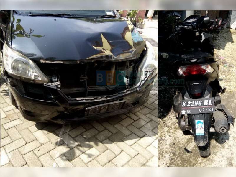 Mobil Innova Plat Merah Tubrukan dengan Vario di Sugihwaras