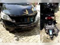 Mobil Innova Plat Merah Tubrukan dengan Vario di Sugihwaras