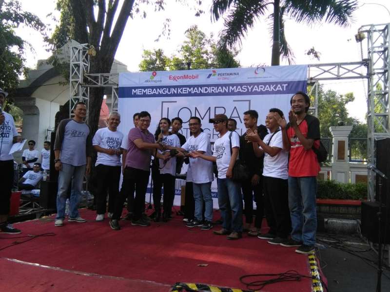 JIM Resmikan Komunitas Fotografi Gayam