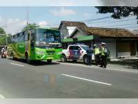 Dilaporkan Ugal-ugalan di Jalan, Bis AKDP Jurusan Bojonegoro-Surabaya Ditilang