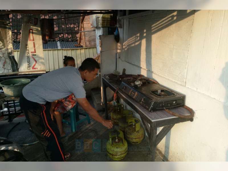 Regulator Elpiji Bocor, Warung Milik Warga Ledok Kulon Terbakar