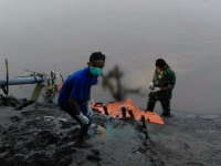 Mayat Pria Tak Dikenal Ditemukan Mengapung di Tepi Bengawan Solo