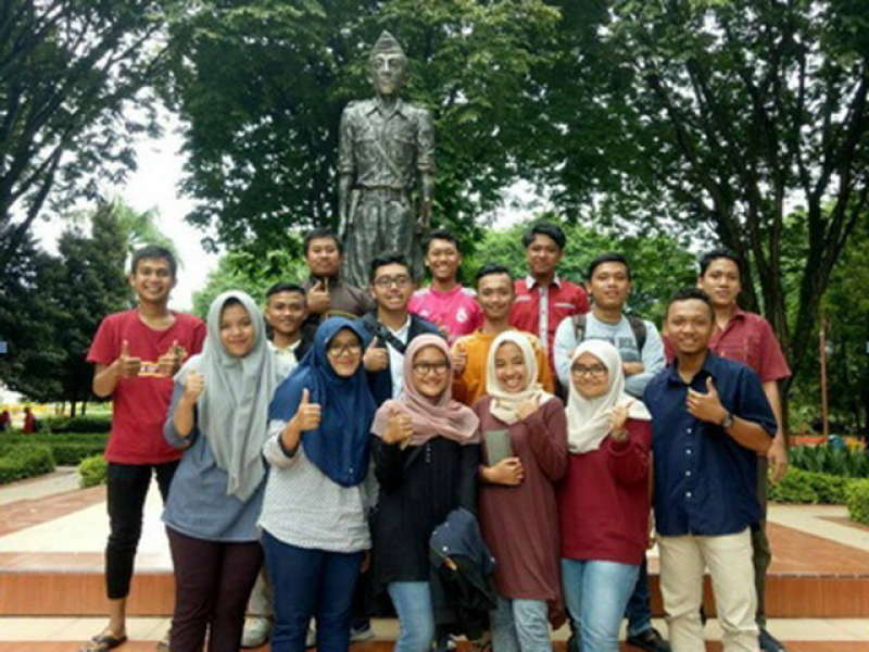 Liburan Bermanfaat Ala Airlangga Bojonegoro Community