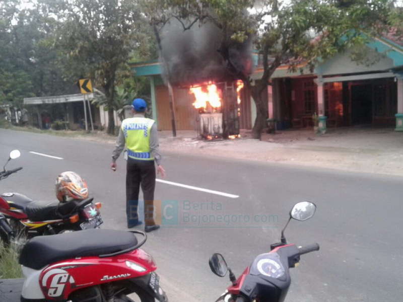 Pom Bensin Mini di Parengan Terbakar, Pemilik Rugi Rp 30 Juta