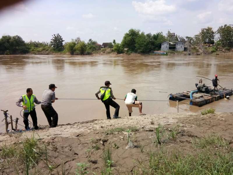 Operasi Tambang Pasir di Banjarjo Padangan, Petugas Amankan Dua Mesin Penyedot Pasir