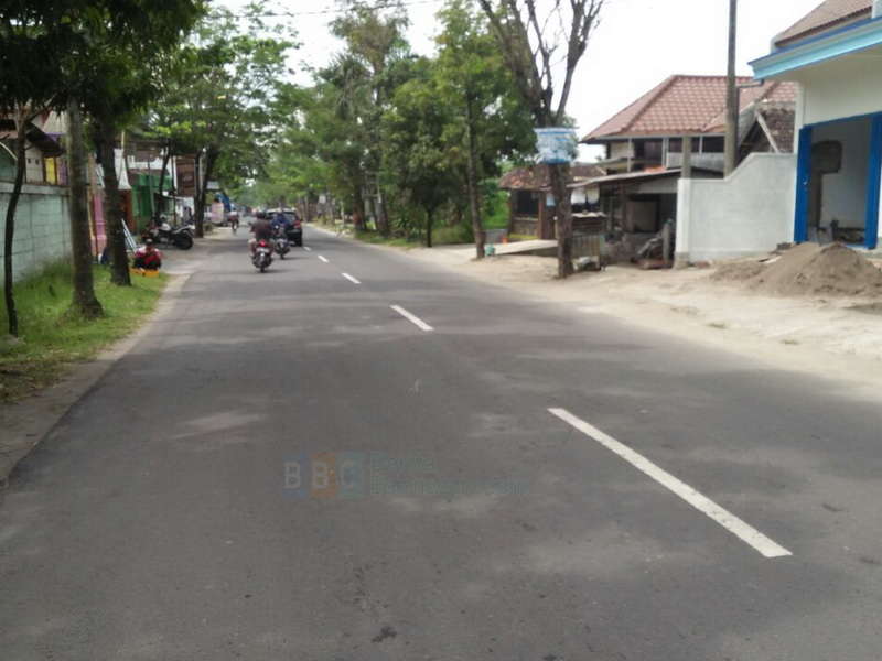 Seberangi Jalan, Seorang Kakek Dilanggar Sepeda Motor