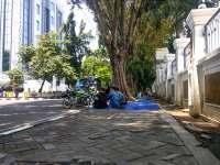 Meski Sering Di Razia, Masih Banyak Pelajar Ngopi Pakai Seragam