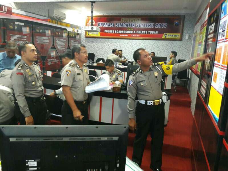 Tim Roops dan Ditlantas Polda Jatim Lakukan Supervisi di Polres Bojonegoro