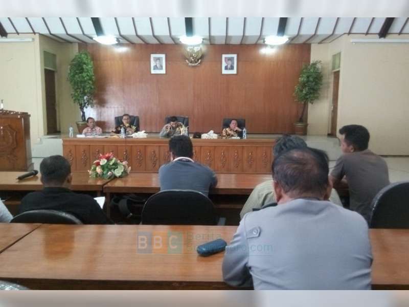 Kapolres Hadiri Mediasi Kisruh Pilkades Sumberagung di Pendapa