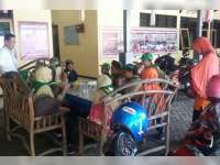 Belajar Ilmu Polisi, Siswa SD Muhammadiyah 2 Bojonegoro Kunjungi Mapolsek Kota