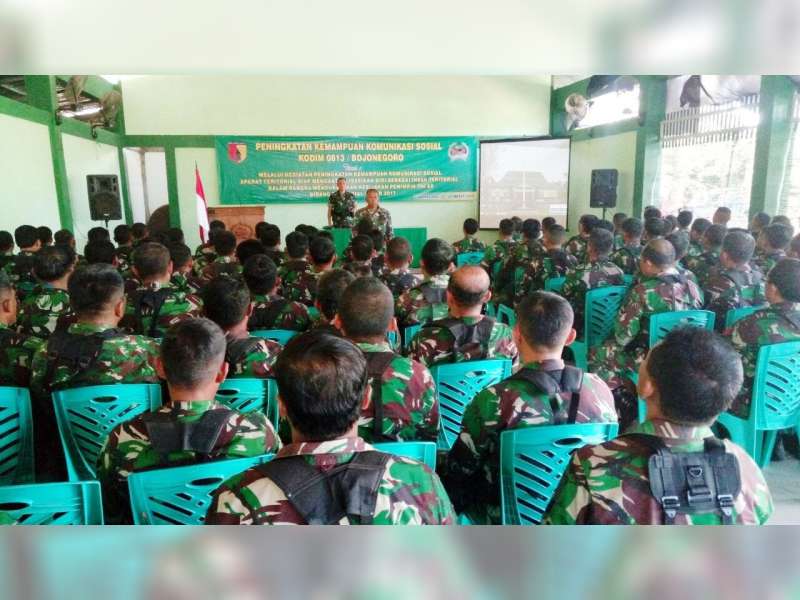 Kodim 0813 Gelar Sosialisasi Pentingnya Komunikasi yang Baik untuk Prajurit