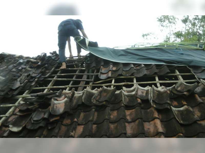 Dua Rumah Warga di Baureno Rusak Diterjang Puting Beliung