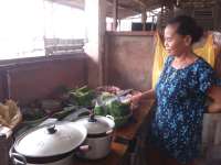 Icip-Icip, Uji Nyali Makanan Ekstrem di Warung Riyati