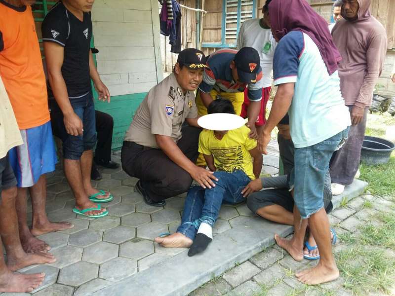 Diduga Depresi, Seorang Pria di Desa Jatimulyo Tambakrejo Mengamuk