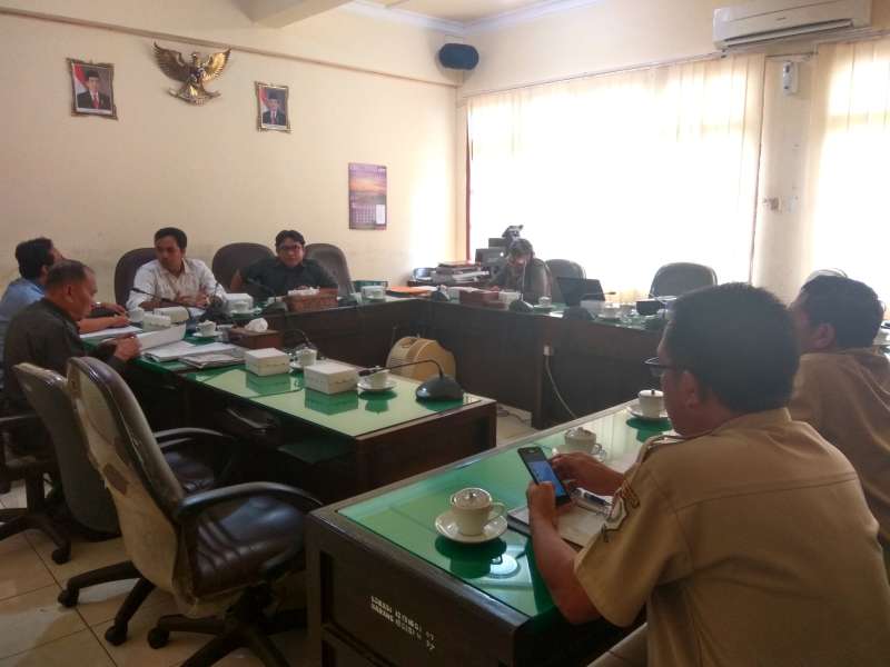 Komisi A: Jangan Ada Penambahan Kuota Toko Modern