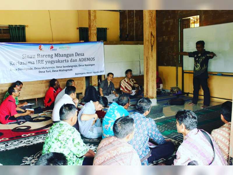 Undang Dua Pakar, LSM Edemos Bedah UU Desa