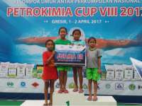 Tambah 1 Perunggu, Atlet Renang Bojonegoro Peringkat 18 di Petrokimia Cup 2017 Gresik